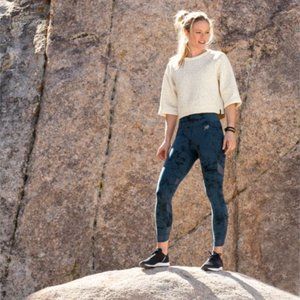 NEW New Balance | Women's Release Reversible Crew